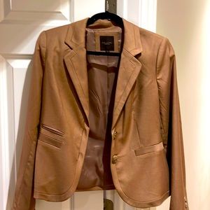 The Limited pants suit. Size 6. Excellent condition.